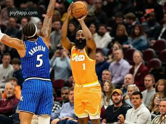 最新九游iOS版下载 NBA常规赛最新战报:米切尔42分力挽狂澜,骑士主场险胜魔术终结对手六连败